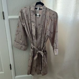 NWT Gap Body Lavender Floral Robe - Size XS/S